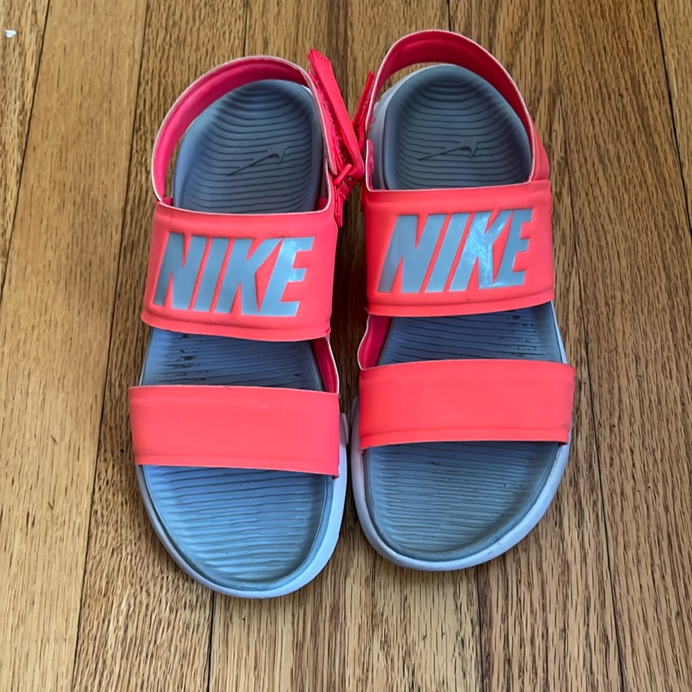 Nike Tanjun Womens Size 6 Hook Loop Strap Sandals Water Outdoor Shoes Co…